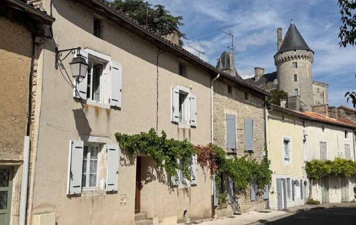 Maison VERTEUIL-SUR-CHARENTE (16510)  128 m2 148 935 € 