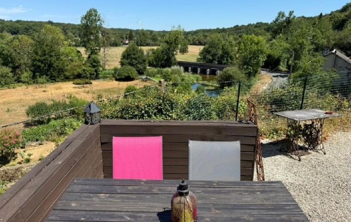 Maison CIVRAY (86400)  152 m2 223 000 € 