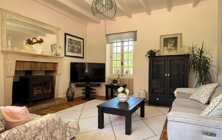 Maison CIVRAY (86400)  152 m2 223 000 € 