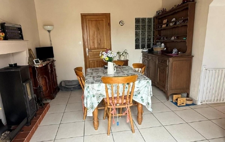 Maison CHEF-BOUTONNE (79110)  162 m2 175 530 € 