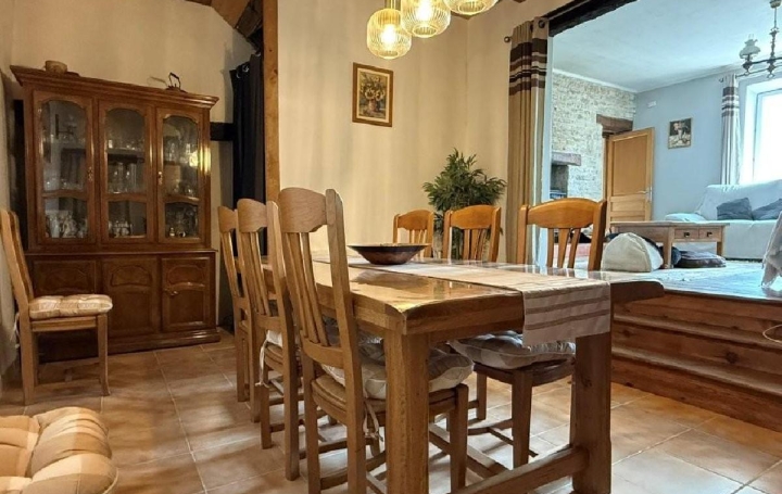 Maison CHEF-BOUTONNE (79110)  162 m2 175 530 € 