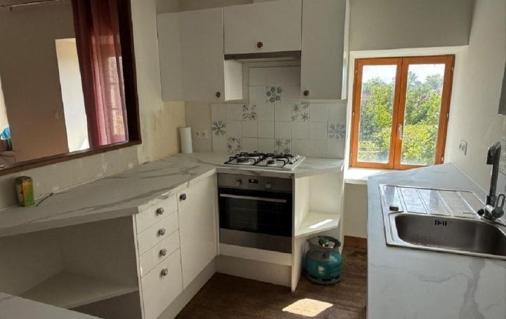 Maison CHAMPAGNE-MOUTON (16350)  80 m2 49 950 € 