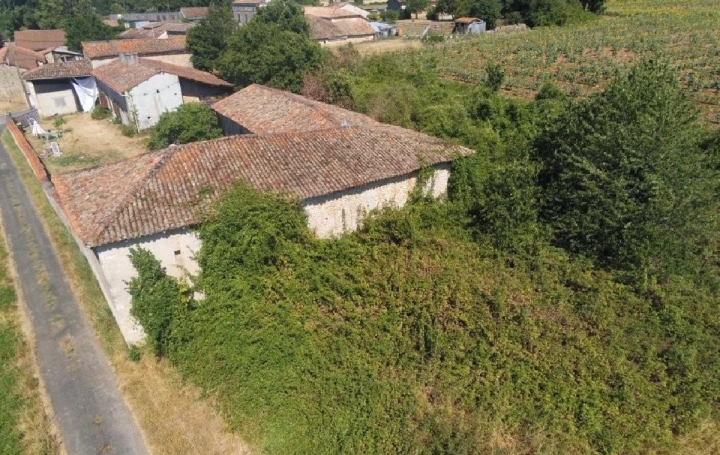 Maison VILLEFAGNAN (16240)  181 m2 60 000 € 