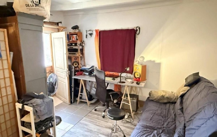 Maison VILLEFAGNAN (16240)  181 m2 60 000 € 