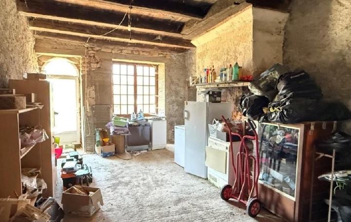 Maison VILLEFAGNAN (16240)  181 m2 60 000 € 
