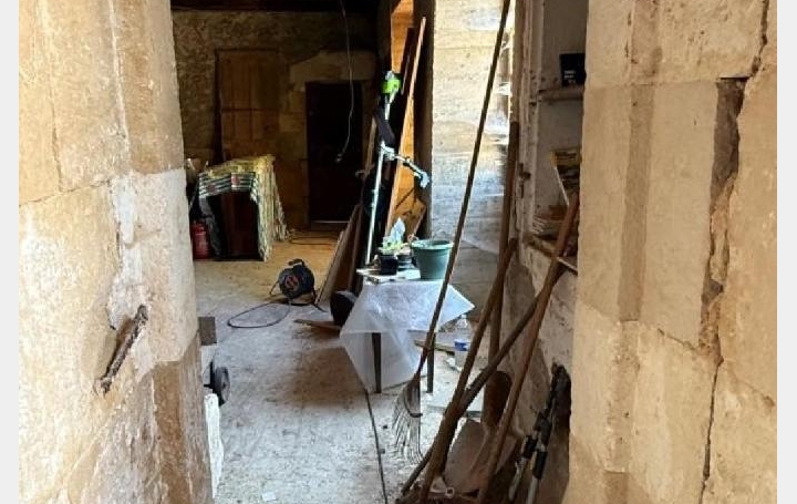 Maison VILLEFAGNAN (16240)  181 m2 60 000 € 