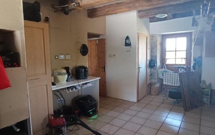 Maison CHARROUX (86250)  240 m2 421 000 € 