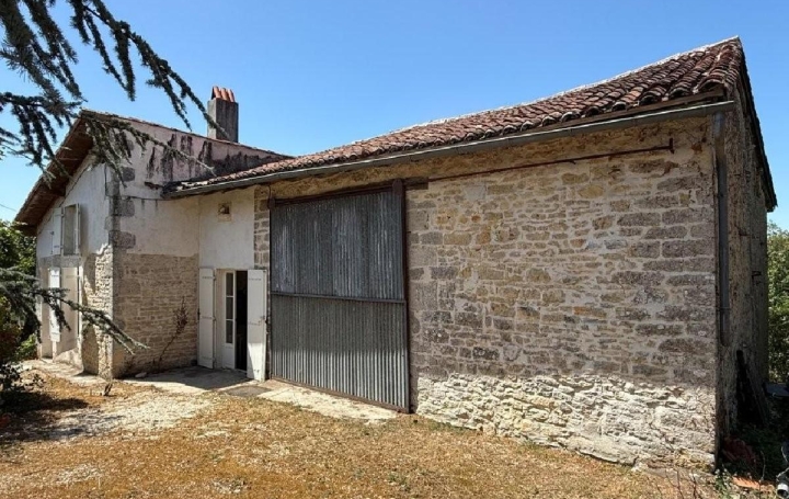 Maison VERTEUIL-SUR-CHARENTE (16510)  121 m2 99 950 € 