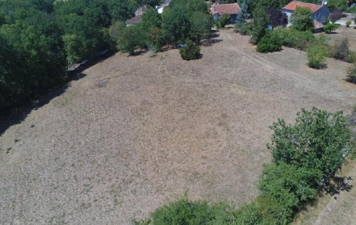 Maison VERTEUIL-SUR-CHARENTE (16510)  121 m2 99 950 € 
