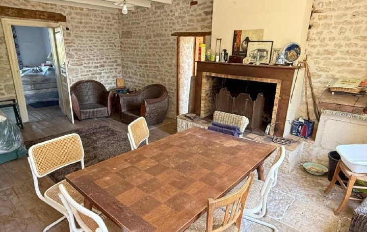 Maison VERTEUIL-SUR-CHARENTE (16510)  121 m2 99 950 € 