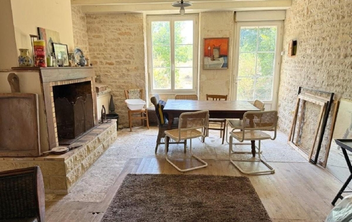 Maison VERTEUIL-SUR-CHARENTE (16510)  121 m2 99 950 € 