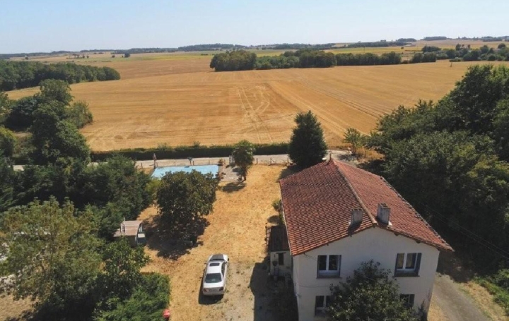 Maison VILLEFAGNAN (16240)  121 m2 134 400 € 