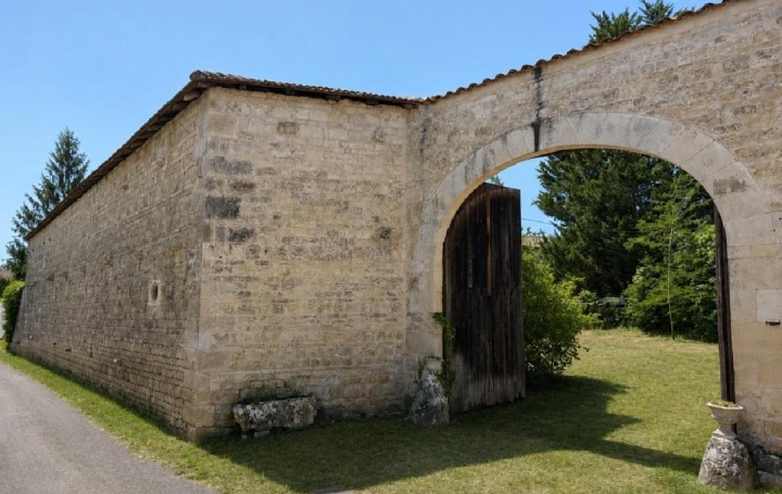Maison MANSLE (16230)  122 m2 190 000 € 