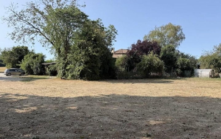 Maison RUFFEC (16700)  342 m2 220 000 € 