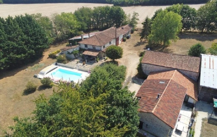 Maison CHARROUX (86250)  307 m2 421 000 € 