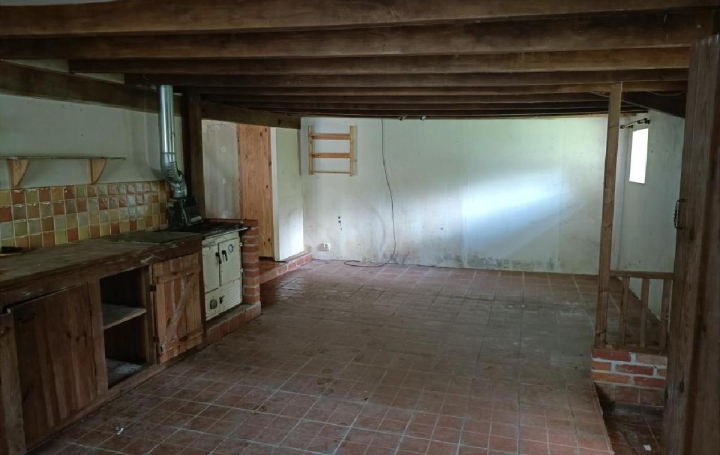 Maison NANTEUIL-EN-VALLEE (16700)  104 m2 59 500 € 