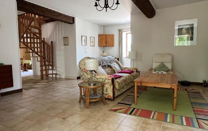 Maison VILLEFAGNAN (16240)  147 m2 143 500 € 