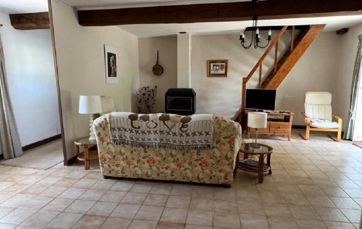 Maison VILLEFAGNAN (16240)  147 m2 143 500 € 