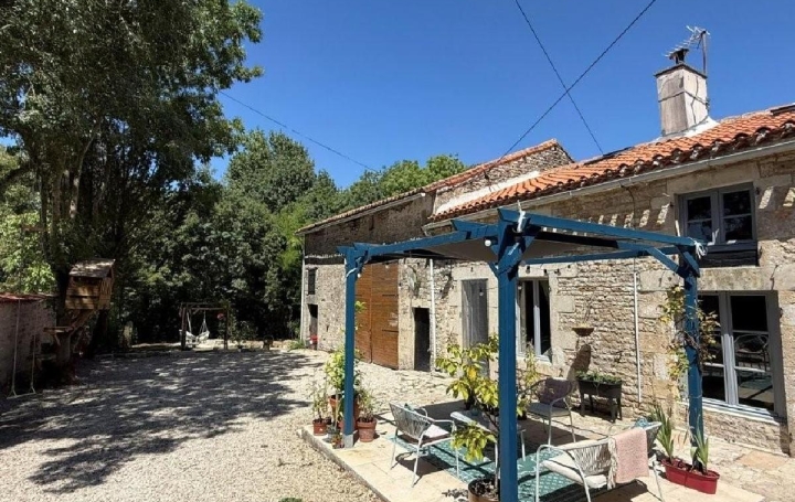 Maison MANSLE (16230)  182 m2 159 575 € 