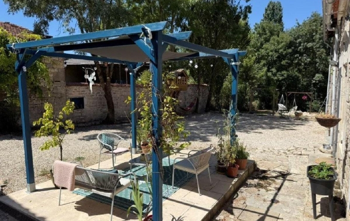 Maison MANSLE (16230)  182 m2 159 575 € 