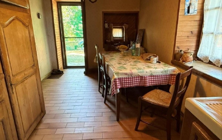Maison CHAMPAGNE-MOUTON (16350)  136 m2 112 900 € 