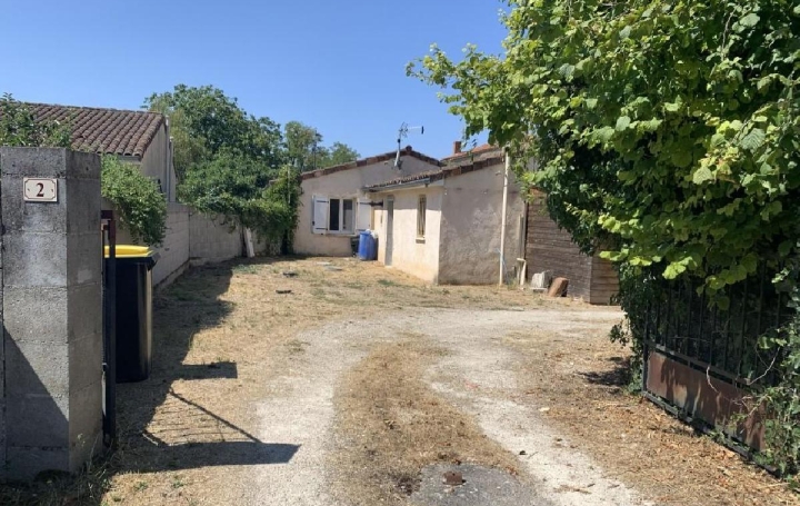 Maison RUFFEC (16700)  114 m2 123 650 € 
