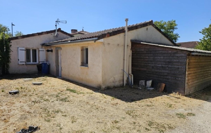 Maison RUFFEC (16700)  114 m2 123 650 € 