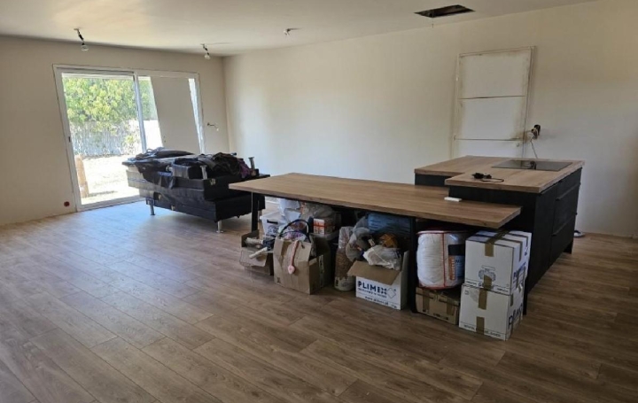 Maison RUFFEC (16700)  114 m2 123 650 € 