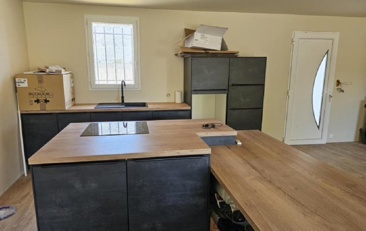 Maison RUFFEC (16700)  114 m2 123 650 € 