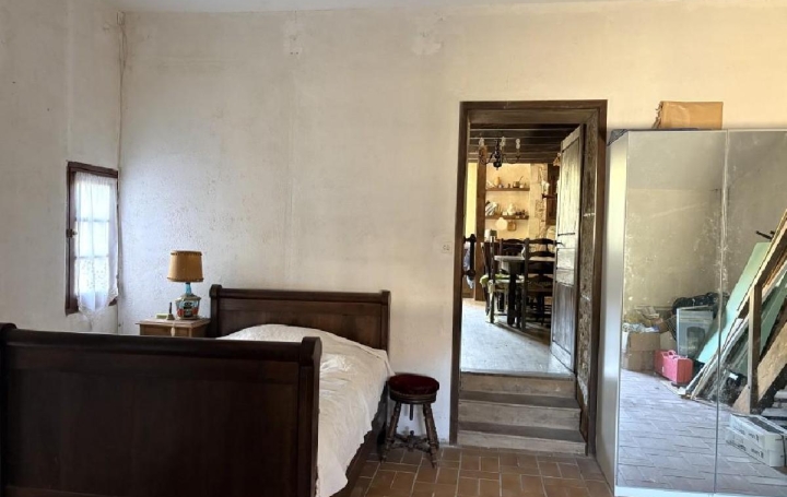 Maison NANTEUIL-EN-VALLEE (16700)  85 m2 65 000 € 