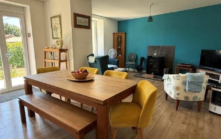 Maison CHAMPAGNE-MOUTON (16350)  64 m2 80 645 € 