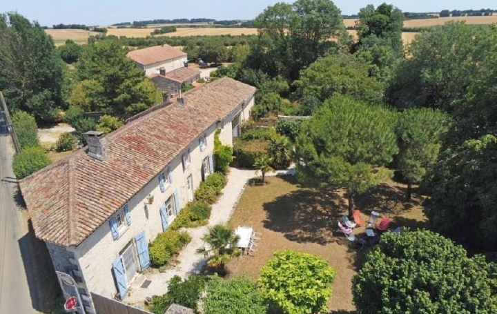 Maison VILLEFAGNAN (16240)  213 m2 326 315 € 