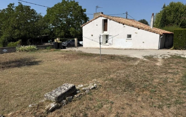 Maison RUFFEC (16700)  81 m2 112 900 € 