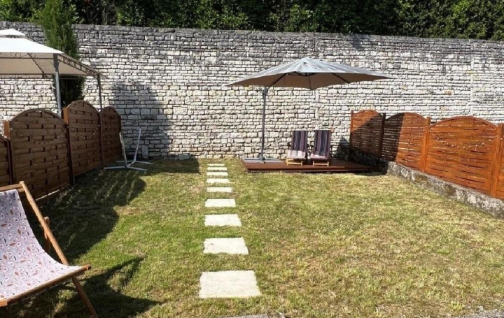 Maison VERTEUIL-SUR-CHARENTE (16510)  160 m2 199 000 € 