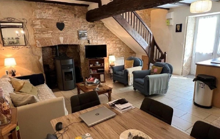 Maison VERTEUIL-SUR-CHARENTE (16510)  160 m2 199 000 € 