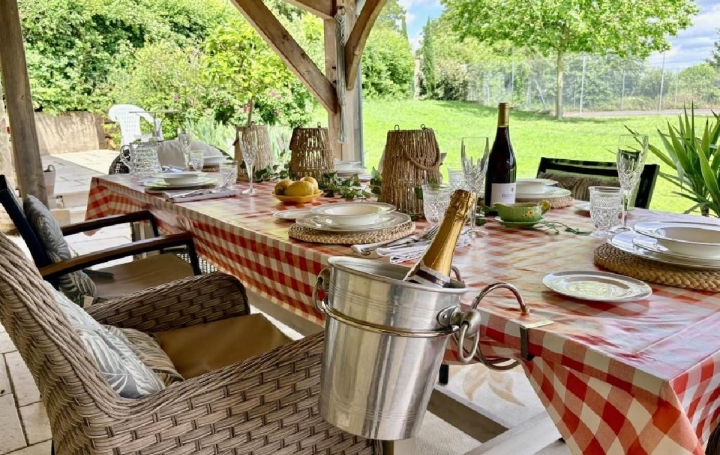 Maison VILLEFAGNAN (16240)  201 m2 375 000 € 