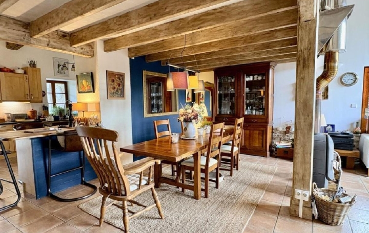 Maison VILLEFAGNAN (16240)  201 m2 375 000 € 