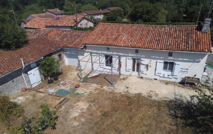 Maison RUFFEC (16700)  66 m2 80 645 € 