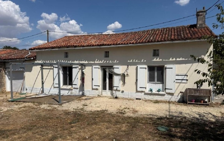 Maison RUFFEC (16700)  66 m2 80 645 € 