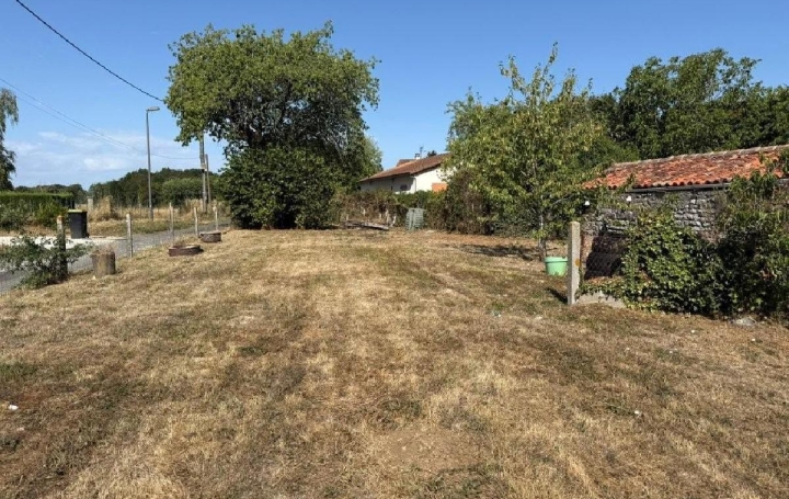 Maison RUFFEC (16700)  66 m2 80 645 € 