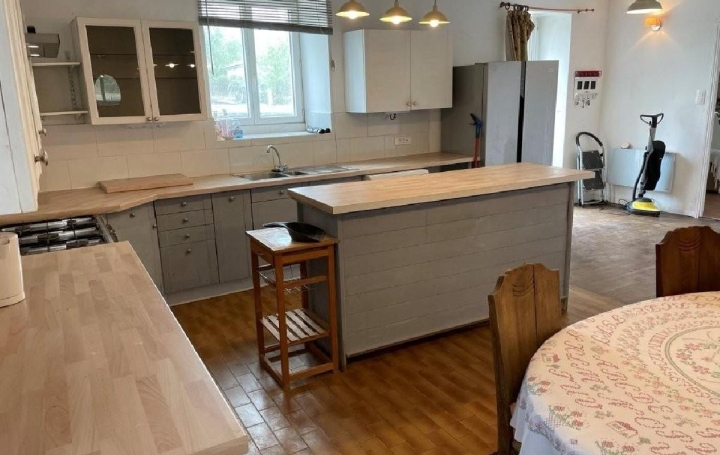 Maison RUFFEC (16700)  66 m2 80 645 € 