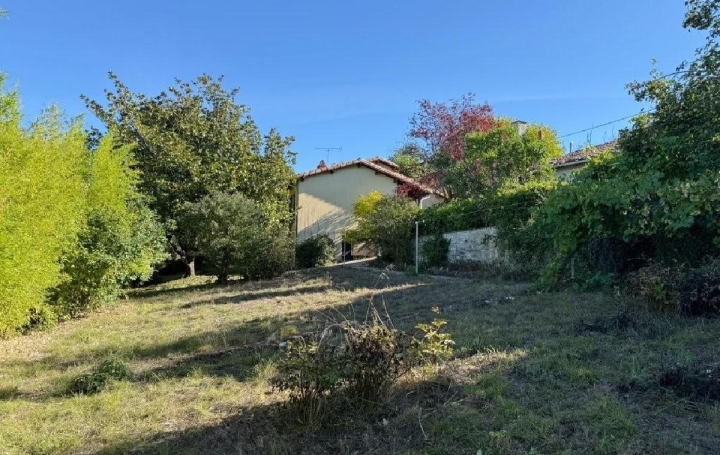 Maison RUFFEC (16700)  172 m2 149 950 € 