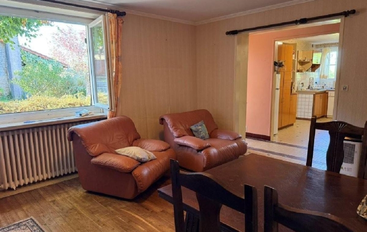Maison RUFFEC (16700)  172 m2 149 950 € 