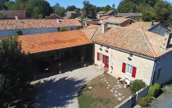 Maison VILLEFAGNAN (16240)  179 m2 186 000 € 