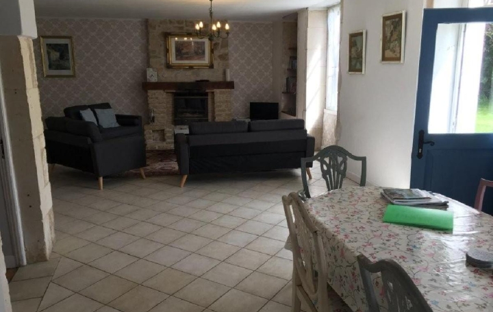 Maison SAUZE-VAUSSAIS (79190)  312 m2 297 870 € 