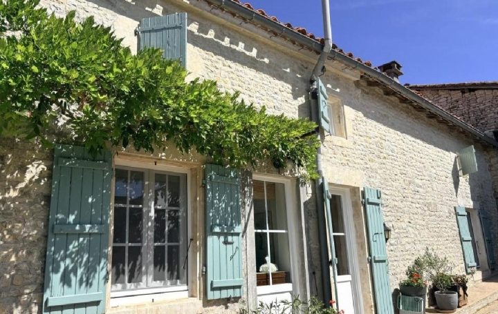 Maison VERTEUIL-SUR-CHARENTE (16510)  163 m2 220 000 € 