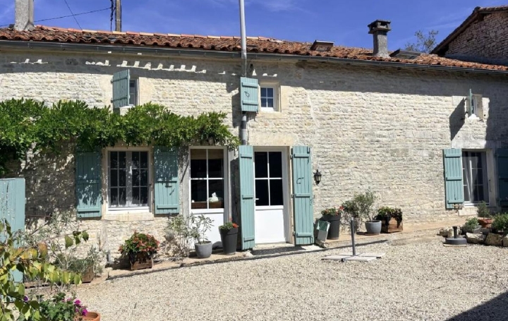 Maison VERTEUIL-SUR-CHARENTE (16510)  163 m2 220 000 € 