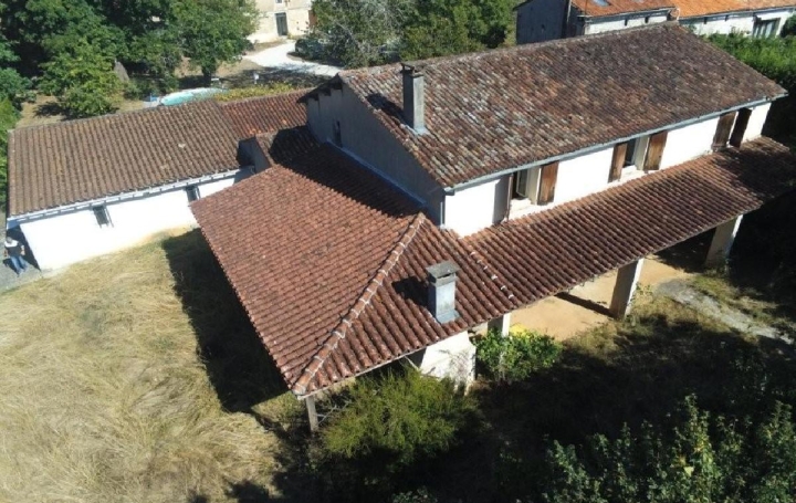 Maison NANTEUIL-EN-VALLEE (16700)  201 m2 147 970 € 
