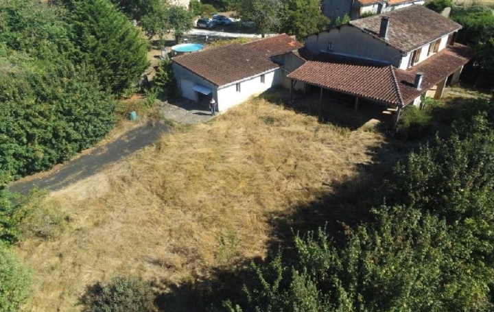 Maison NANTEUIL-EN-VALLEE (16700)  201 m2 147 970 € 