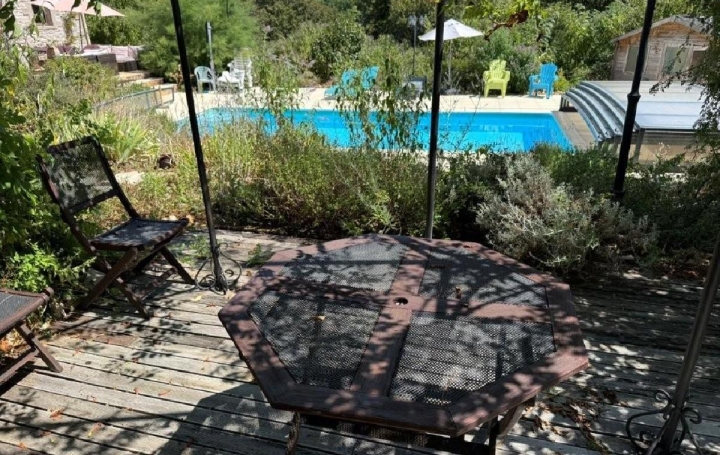 Maison CIVRAY (86400)  240 m2 368 400 € 